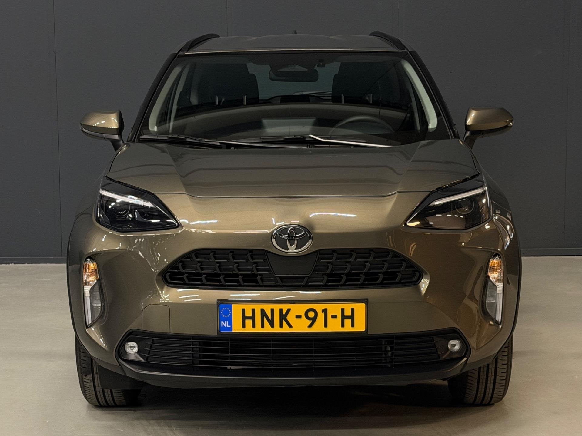 Toyota Yaris Cross 1.5 Hybrid 115 Active CARPLAY/CAMERA/PDC/, Stof, 1165 kg, 23 km/l, Bedrijf