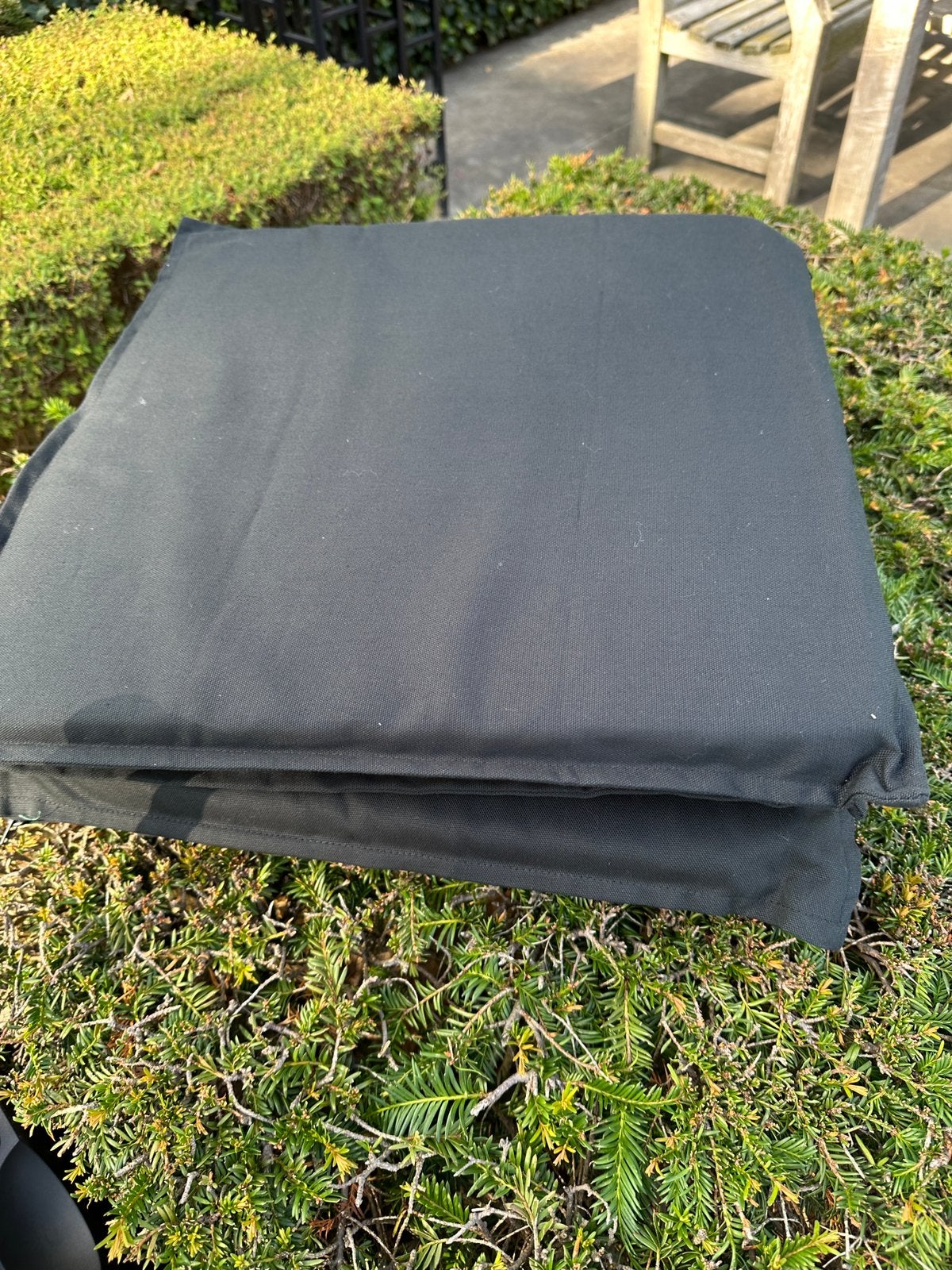4 ongebruikte kussens tuinstoelen zwart 50x50, Tuin en Terras, Verzenden, Zo goed als nieuw