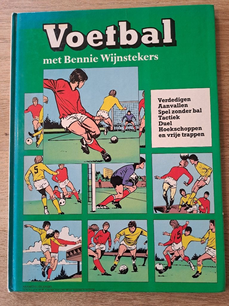 VOETBAL. STRIPBOEK. BENNIE WIJNSTEKERS., Gelezen, Bennie Wijnstekers, Eén stripboek, Ophalen of Verzenden