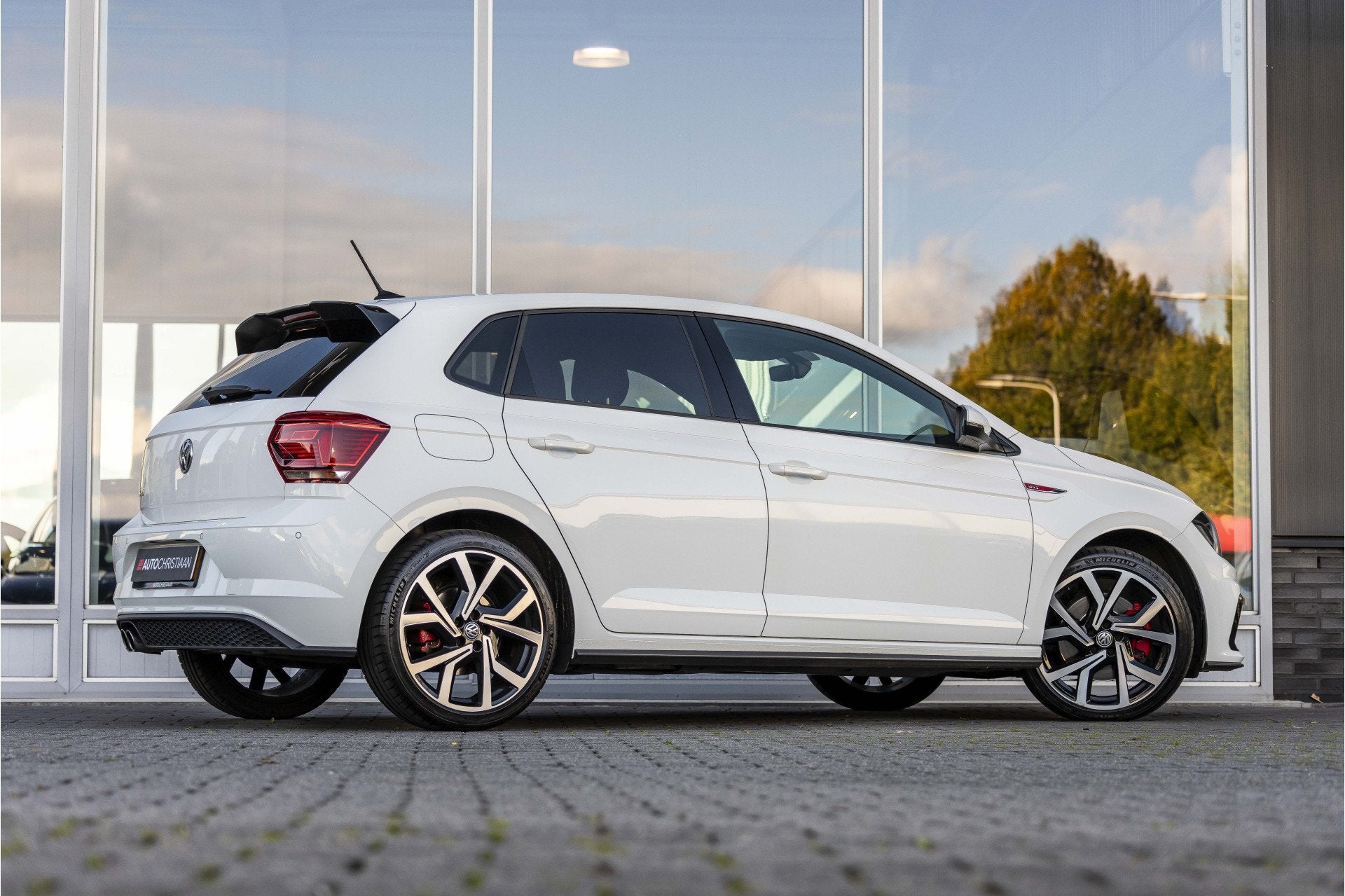 Volkswagen Polo 2.0 TSI GTI | LED | ACC | Carplay (bj 2018), 12 maanden, Stof, Gebruikt, 4 cilinders