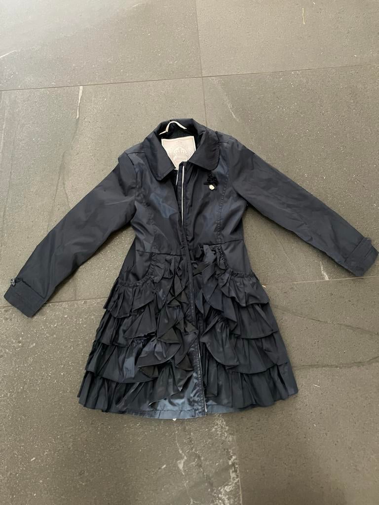 Le Chic Meisjes Jas Maat 140 Zwart met Ruches, Ophalen of Verzenden, Gebruikt, Meisje, Jas