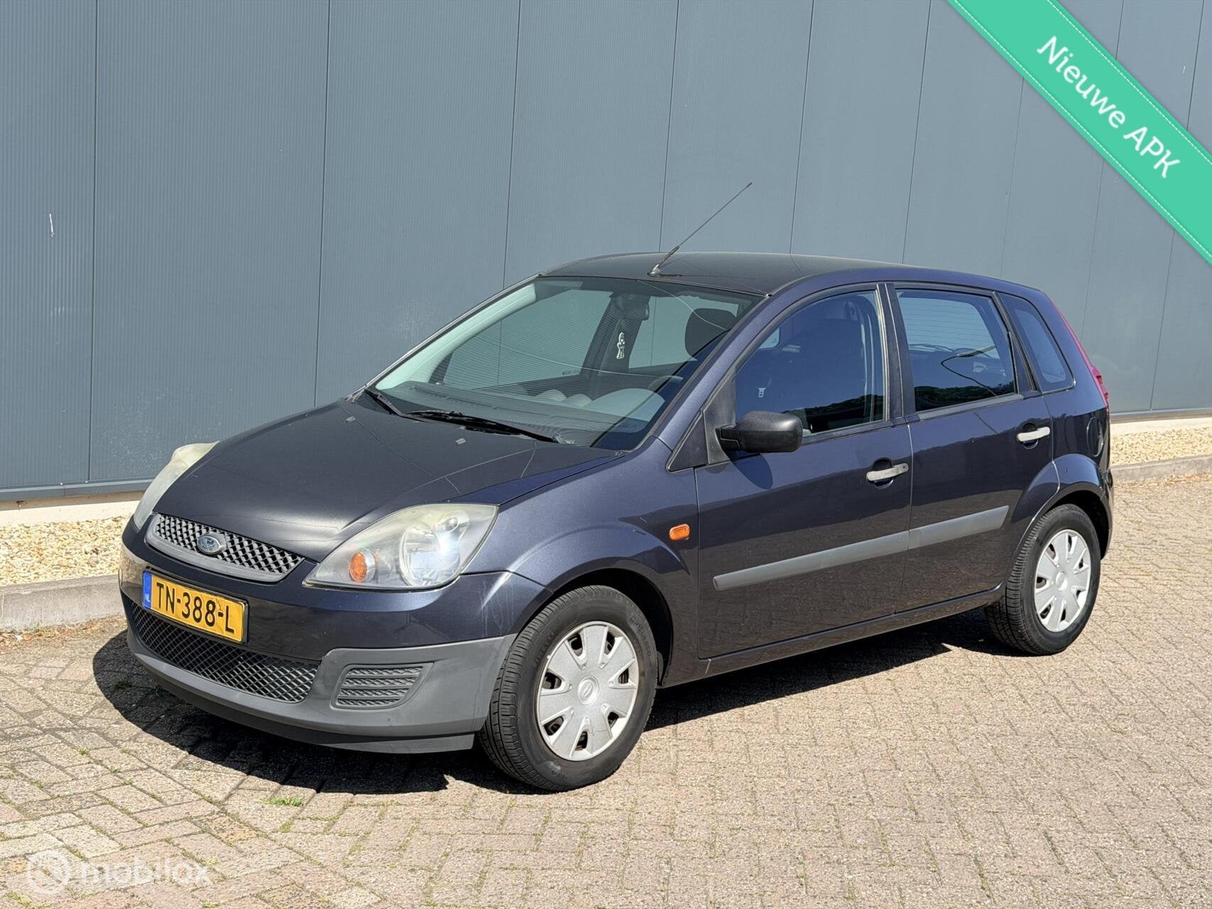 Ford Fiesta 1.25 Ghia NWEAPK/AIRCO, Voorwielaandrijving, 1242 cc, 4 cilinders, Bedrijf