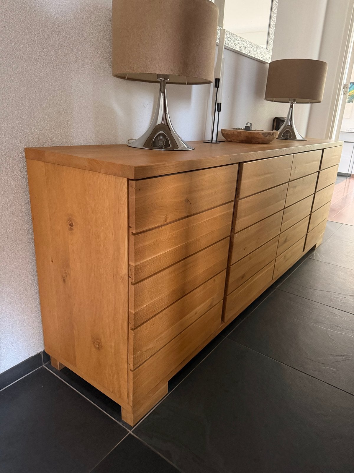 Massief eiken dressoir 220x45x80 cm., Huis en Inrichting, Kasten | Dressoirs, Ophalen, Eikenhout, Zo goed als nieuw, 200 cm of meer