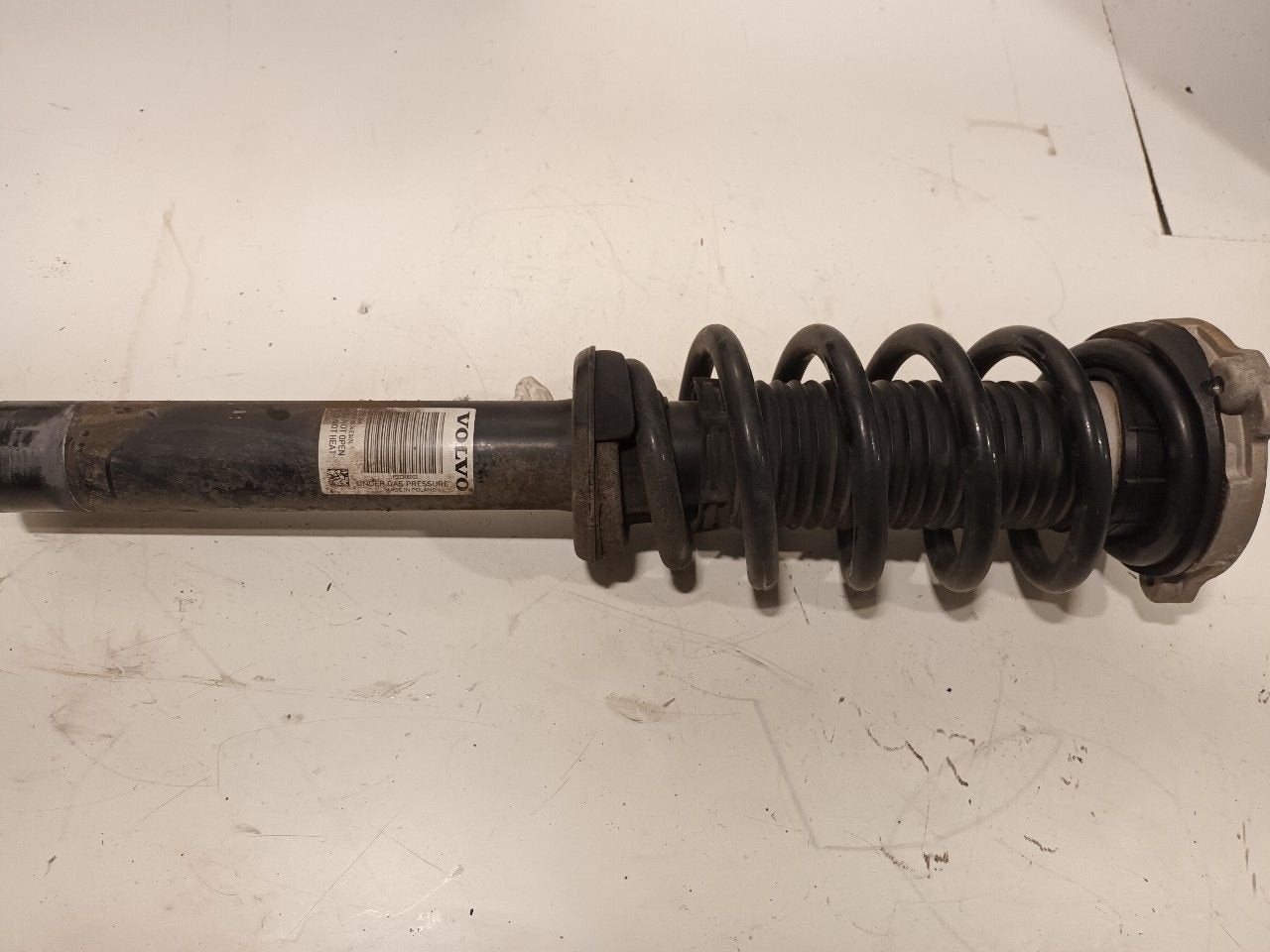 Veerpoot rechts voor Volvo XC60, Onderdelen@venauto.nl, Van der Ven Autorecycling B.V., Gebruikt, Ettenseweg 76, 4706 PB Roosendaal, The Netherlands