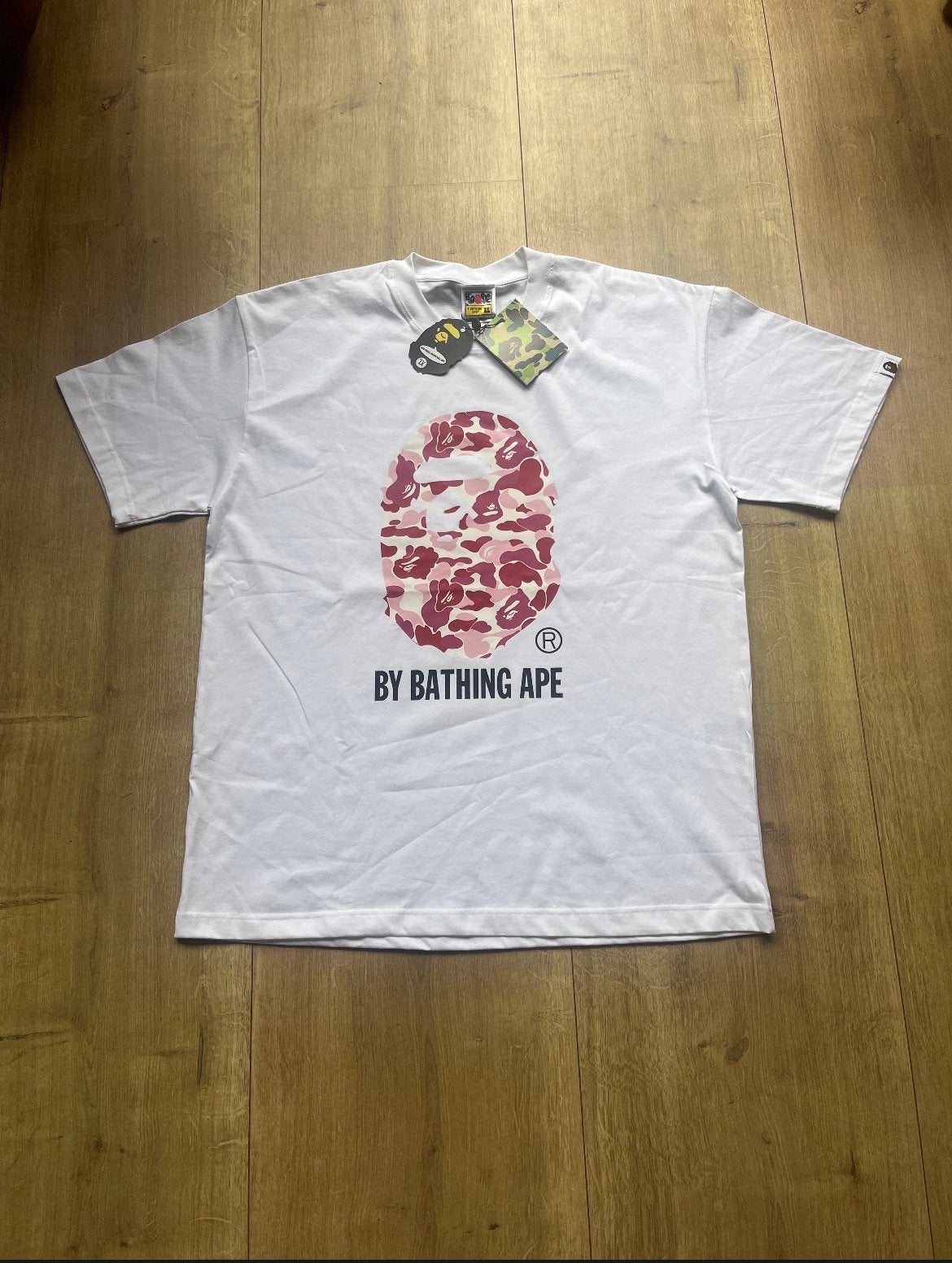 A Bathing Ape BAPE Camo Logo T-shirt Wit Roze Maat XL, Ophalen of Verzenden, Nieuw, Maat 56/58 (XL), Wit