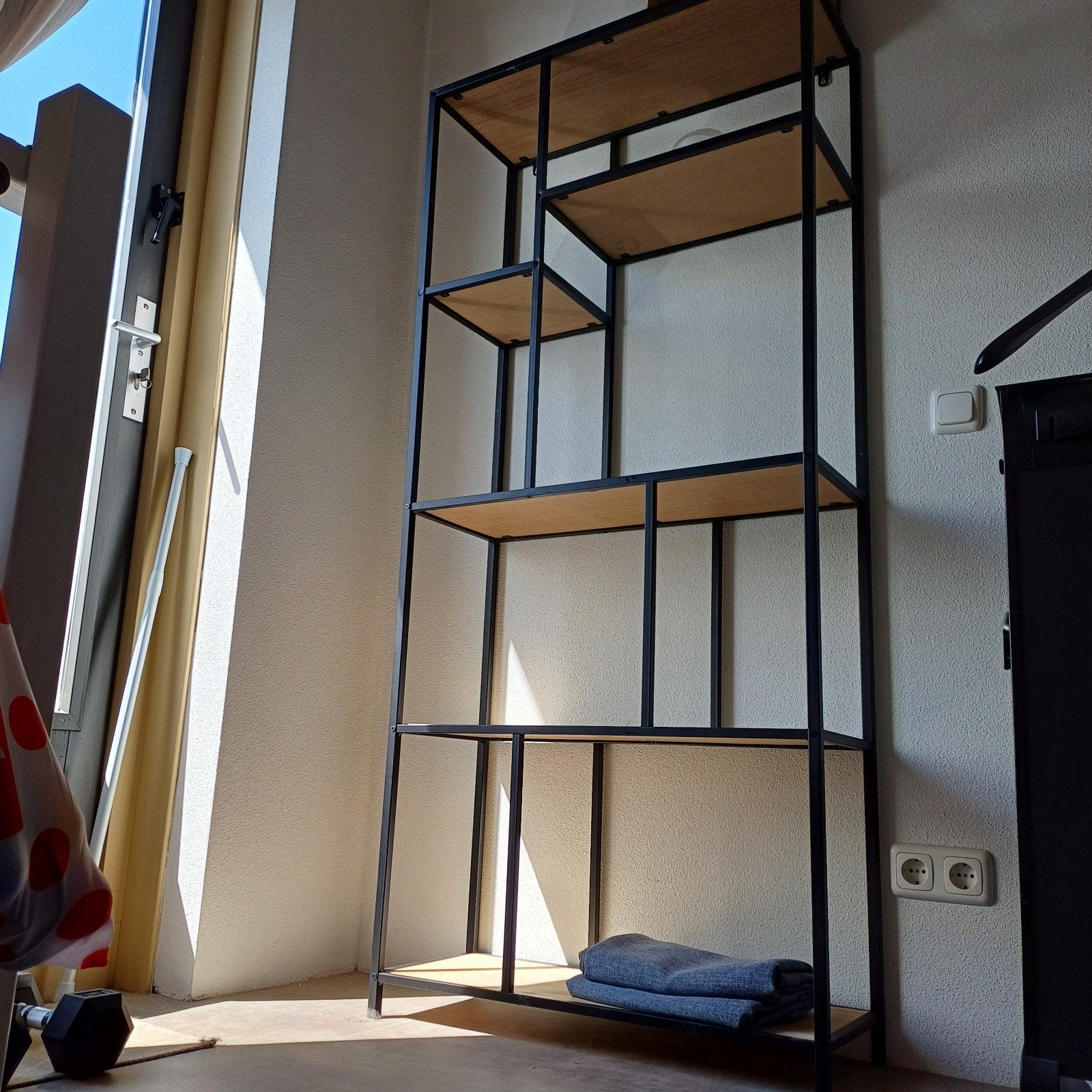 Industriële Boekenkast/Open Kast - Zwart Metaal & Hout, Met plank(en), Industrieel, Modern, 50 tot 100 cm, Zo goed als nieuw