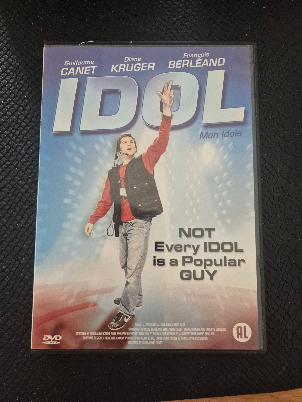 Idol, Ophalen of Verzenden, Zo goed als nieuw, Actiekomedie