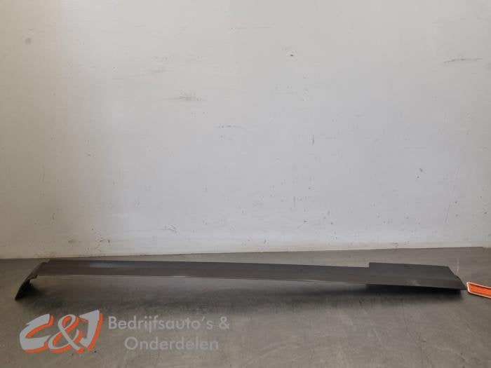 Schuifdeur Rail rechts van een Mercedes Vito, Auto-onderdelen, Carrosserie en Plaatwerk, Gebruikt, -, Ophalen of Verzenden, -