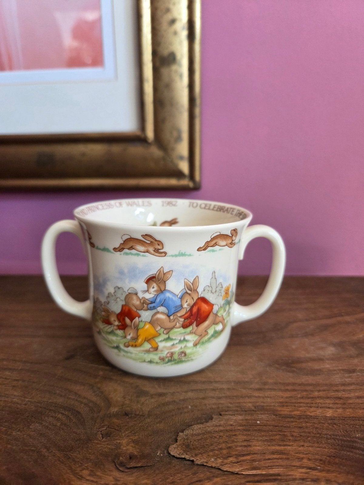 Royal Doulton Bunnykins mok 2 oren – Prince William Com., Ophalen, Overige merken, Nieuw, Overige stijlen