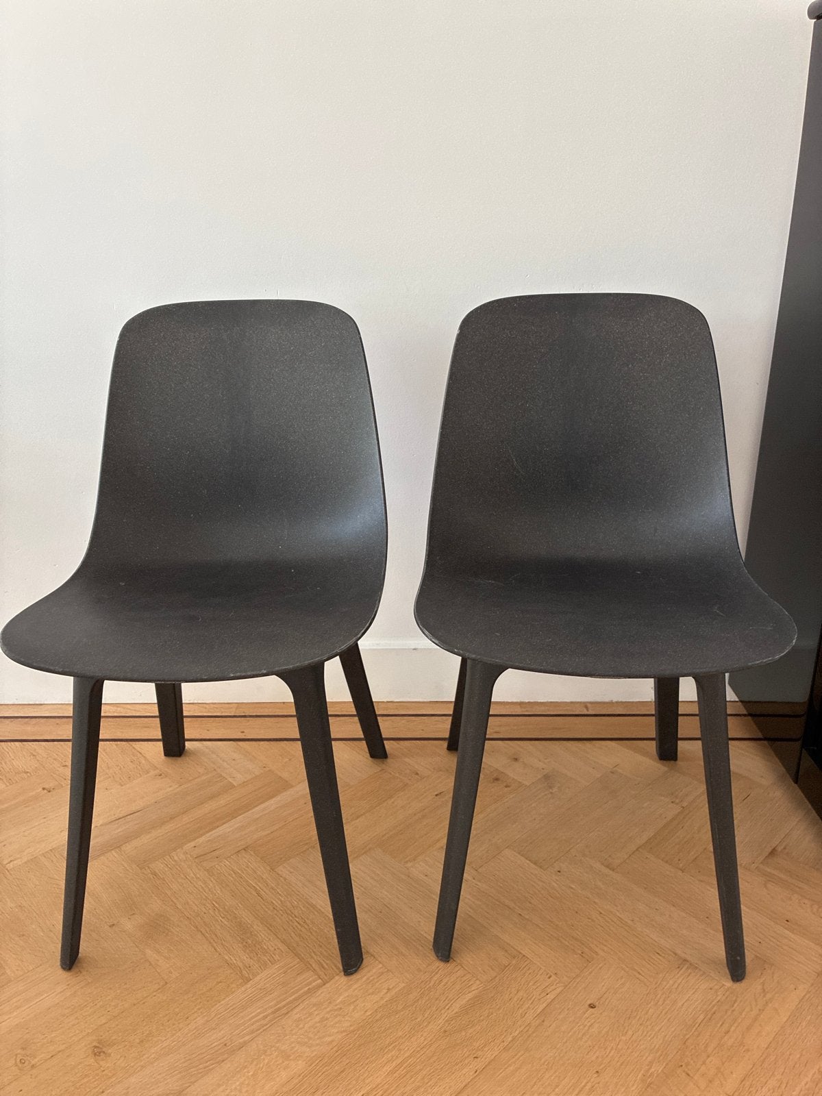 IKEA Odger stoelen - Zo goed als nieuw, Huis en Inrichting, Stoelen, Ophalen, Kunststof, Twee, Zwart
