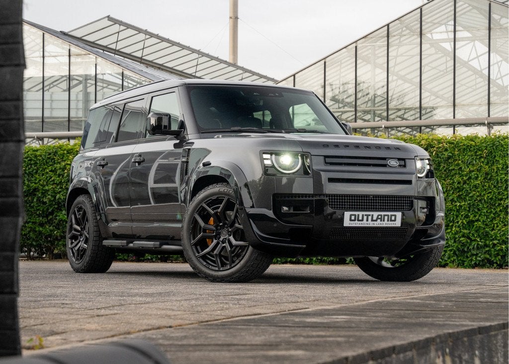 Land Rover Defender 110 P300e 110 X-Dynamic HSE | Outland Ed, Auto's, Land Rover, Gebruikt, Zwart, 4 cilinders, 3000 kg