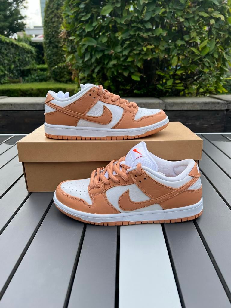 Nike SB Dunk Low Orange Label Light Cognac, Kleding | Heren, Schoenen, Ophalen of Verzenden, Zo goed als nieuw, Overige kleuren