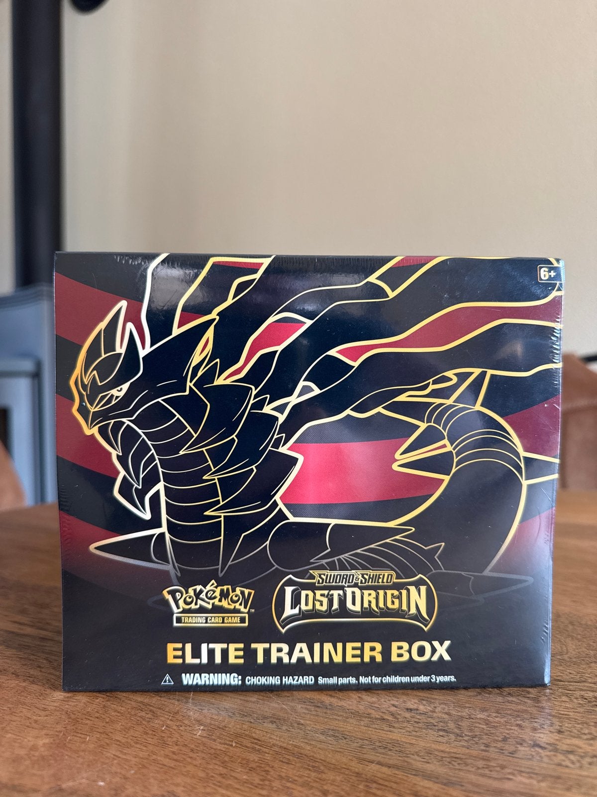 Pokémon TCG: Lost Origin Elite Trainer Box (ETB) Nieuw, Ophalen of Verzenden, Nieuw, Overige typen