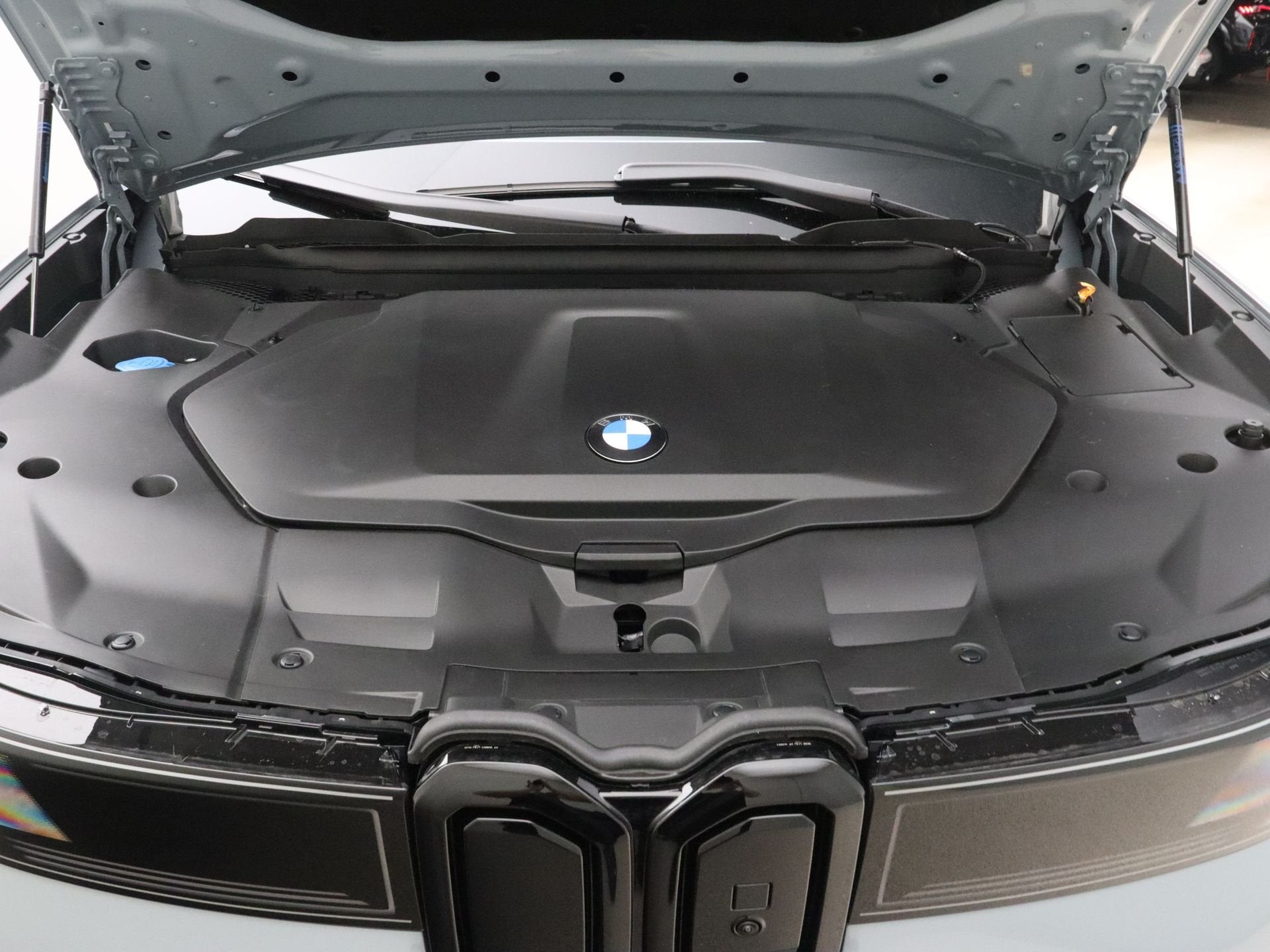 BMW iX3 40 eDrive 83 kWh (bj 2026, automaat), Auto's, Automaat, Achterwielaandrijving, Verwarmde buitenspiegels, Zwart