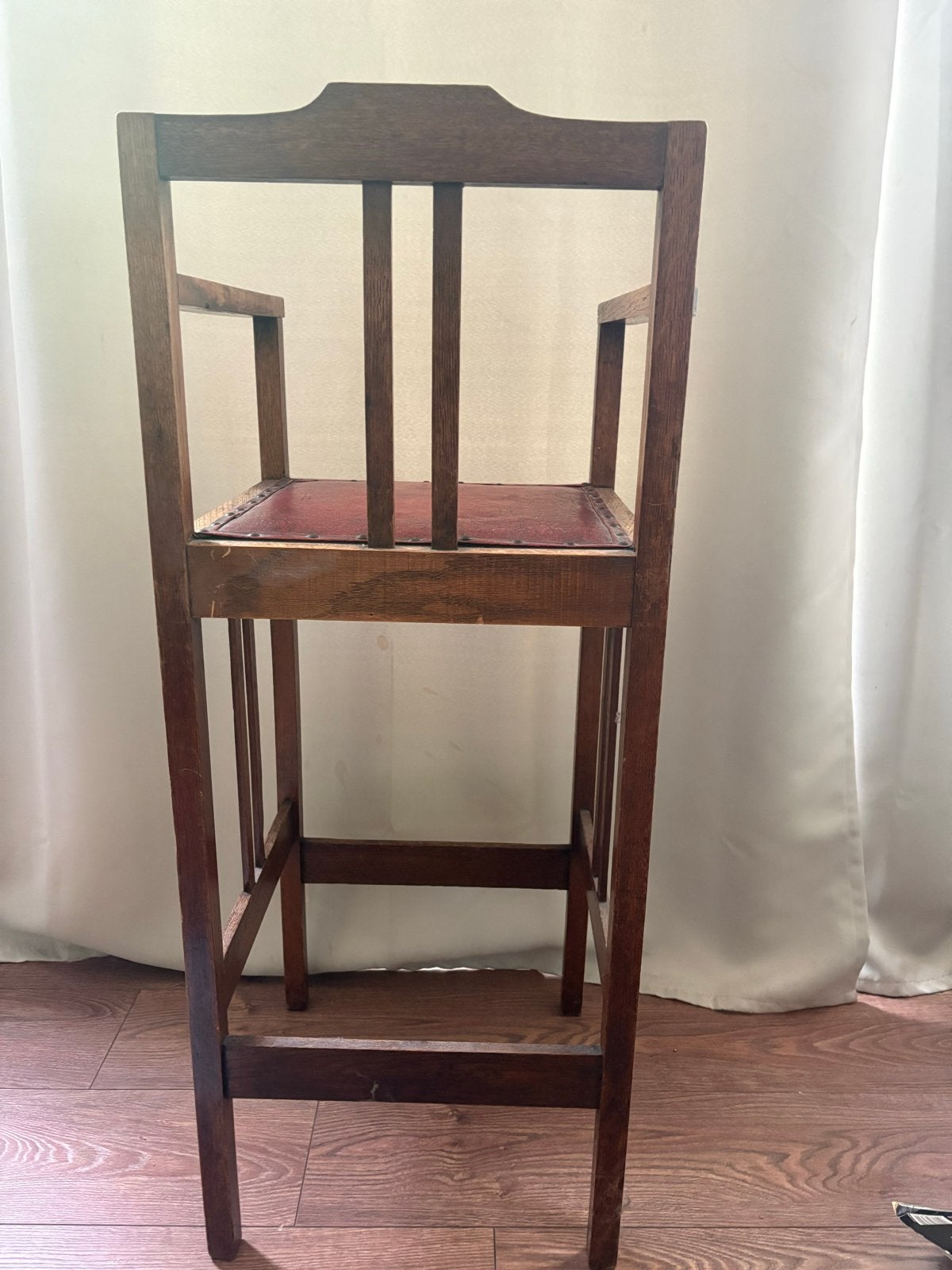 Antieke houten kinderstoel met leren zitting, Ophalen of Verzenden