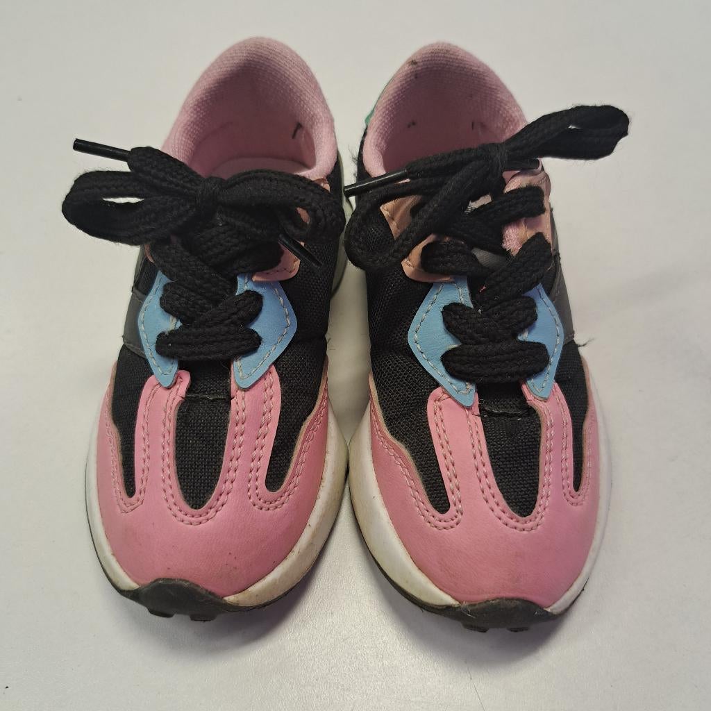 New Balance stoere kleurrijke sneakers maat 25 artnr 49263, Kinderen en Baby's, Kinderkleding | Schoenen en Sokken, ., Jongen of Meisje
