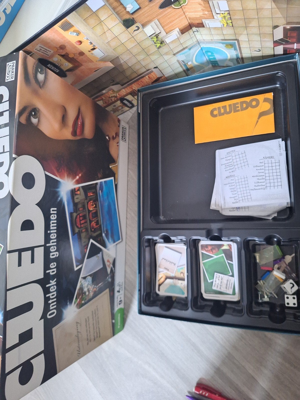 Cluedo: Ontdek de geheimen - Het klassieke detective spel, Hobby en Vrije tijd, Gezelschapsspellen | Bordspellen, Vijf spelers of meer