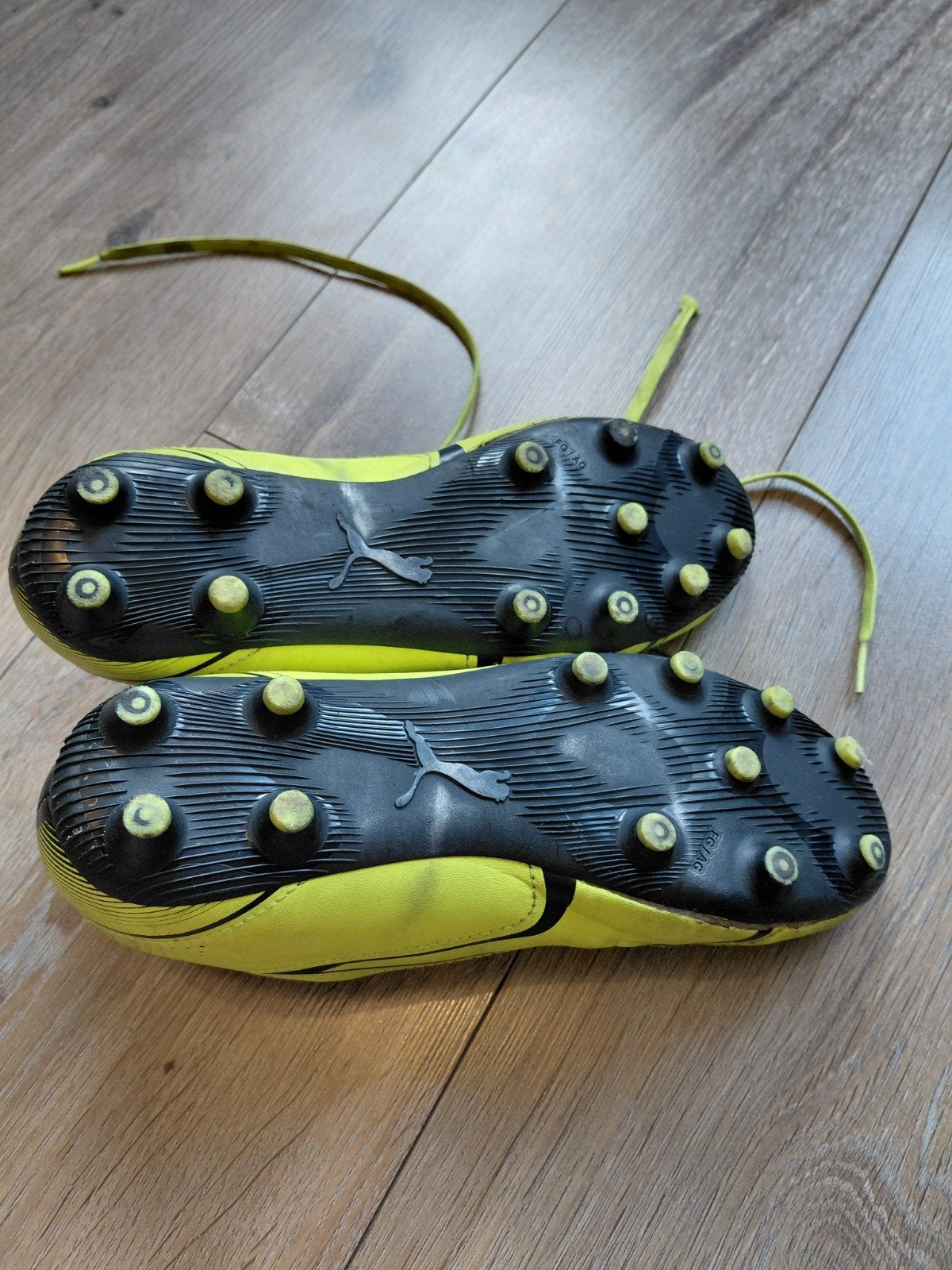 Puma voetbalschoenen maat 36, Maat XS of kleiner, Ophalen of Verzenden, Gebruikt, Schoenen
