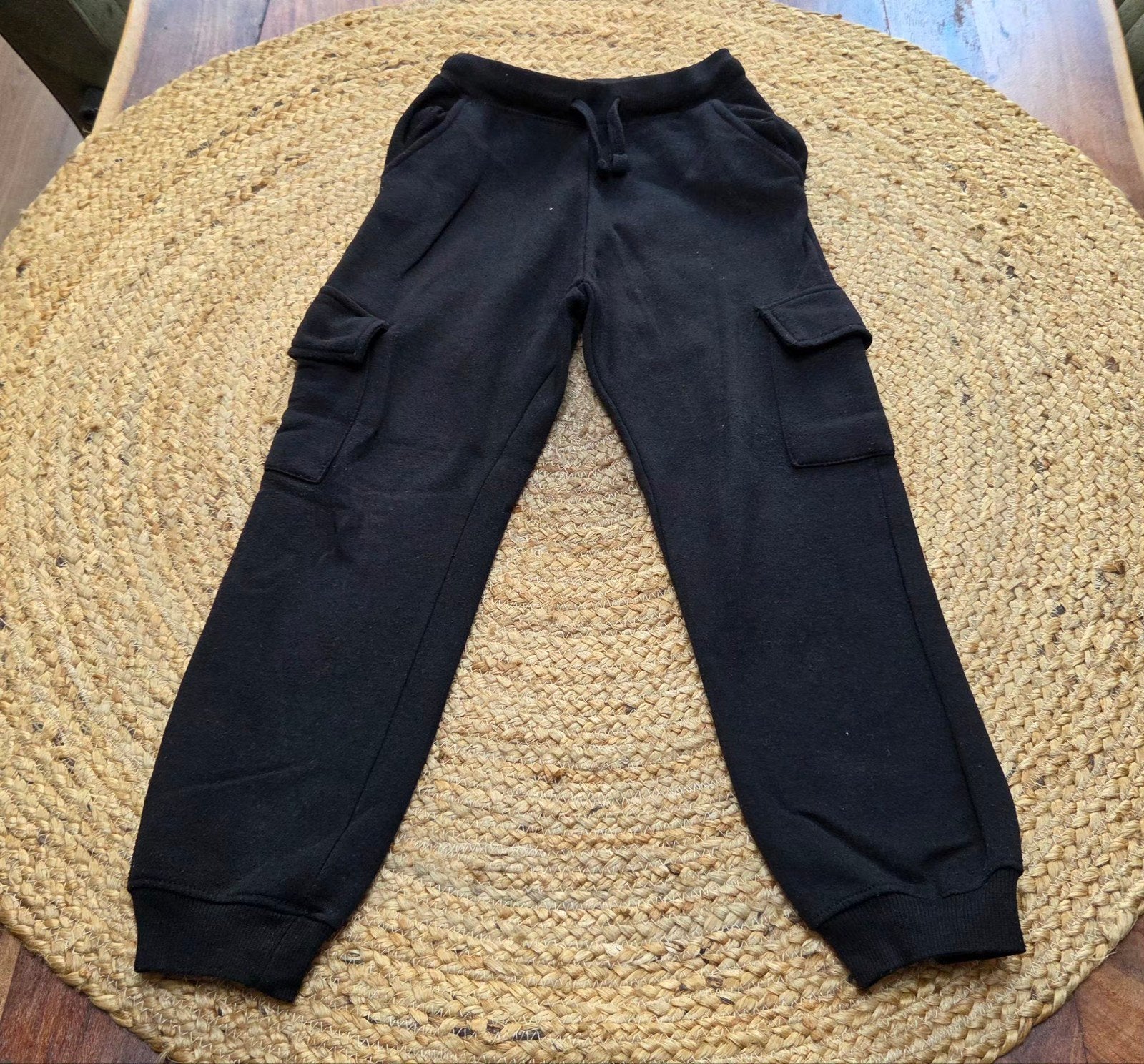 zwarte joggingbroek maat 134, Broek, Zeeman, Ophalen of Verzenden, Zo goed als nieuw
