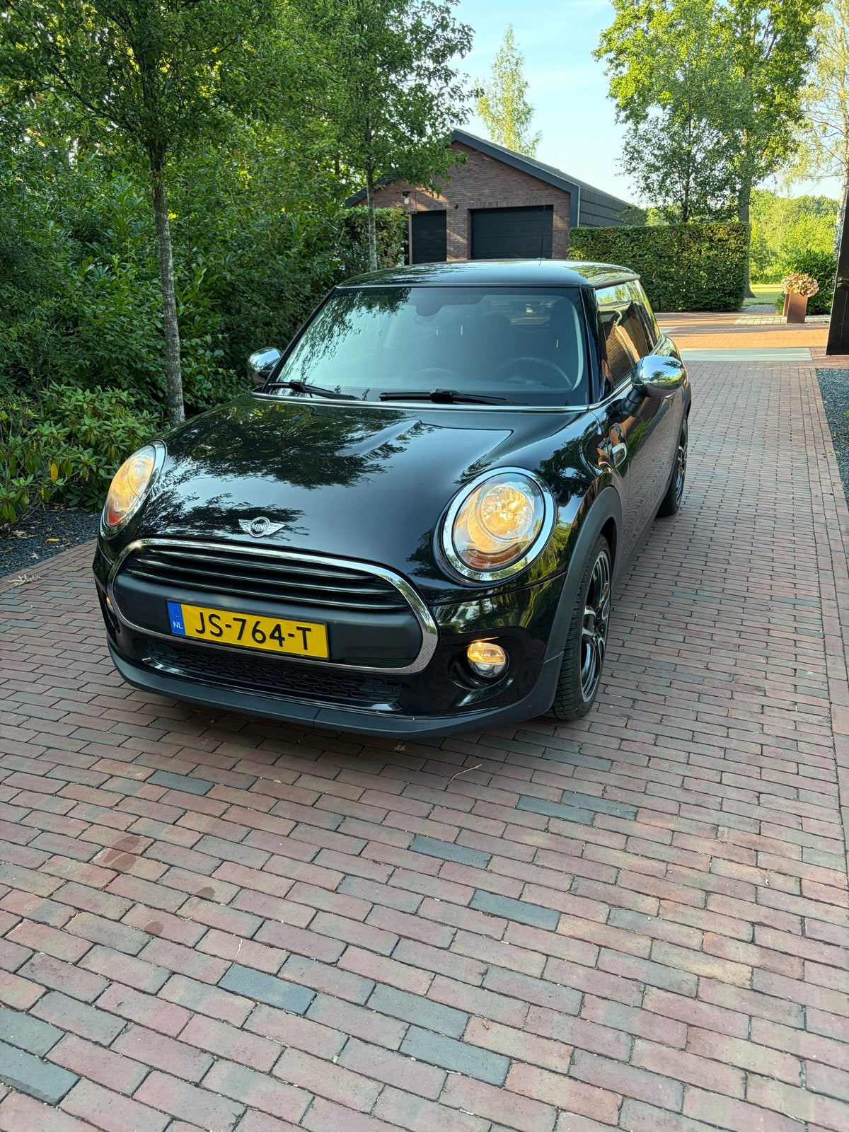 Zwarte Mini one bouwjaar 2014, Particulier, Te koop