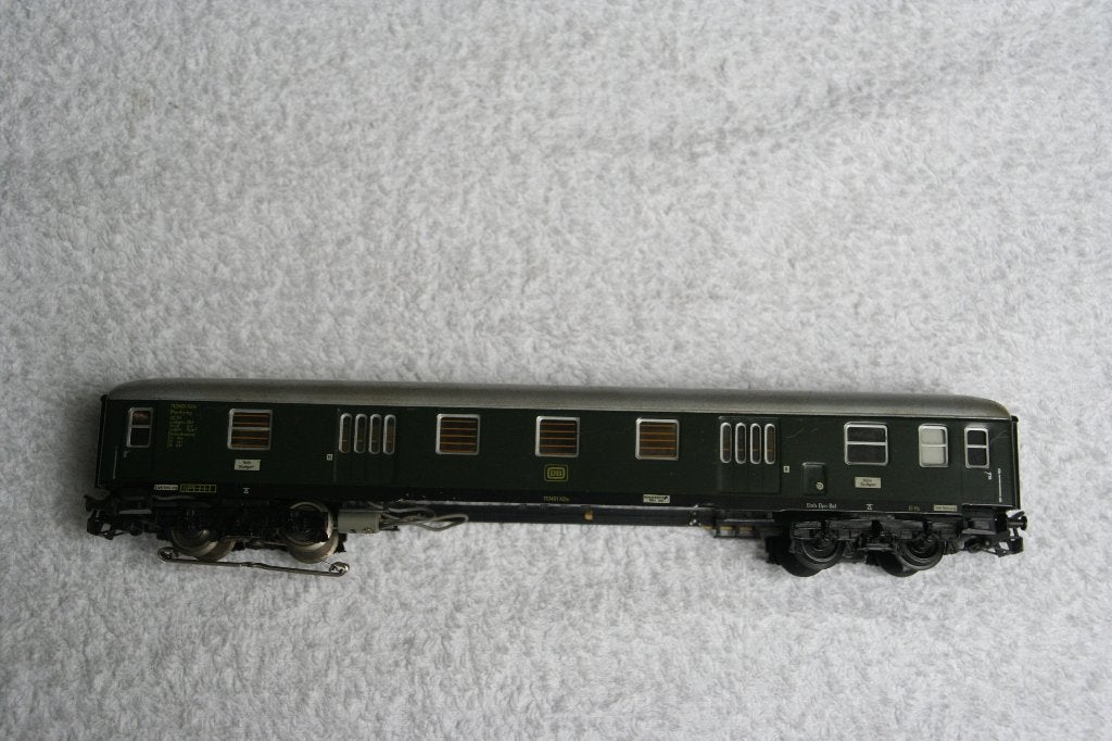 Märklin HO 4026 Bagagerijtuig van de DB groen (3-2), Wisselstroom, Gebruikt, Wagon, Ophalen of Verzenden