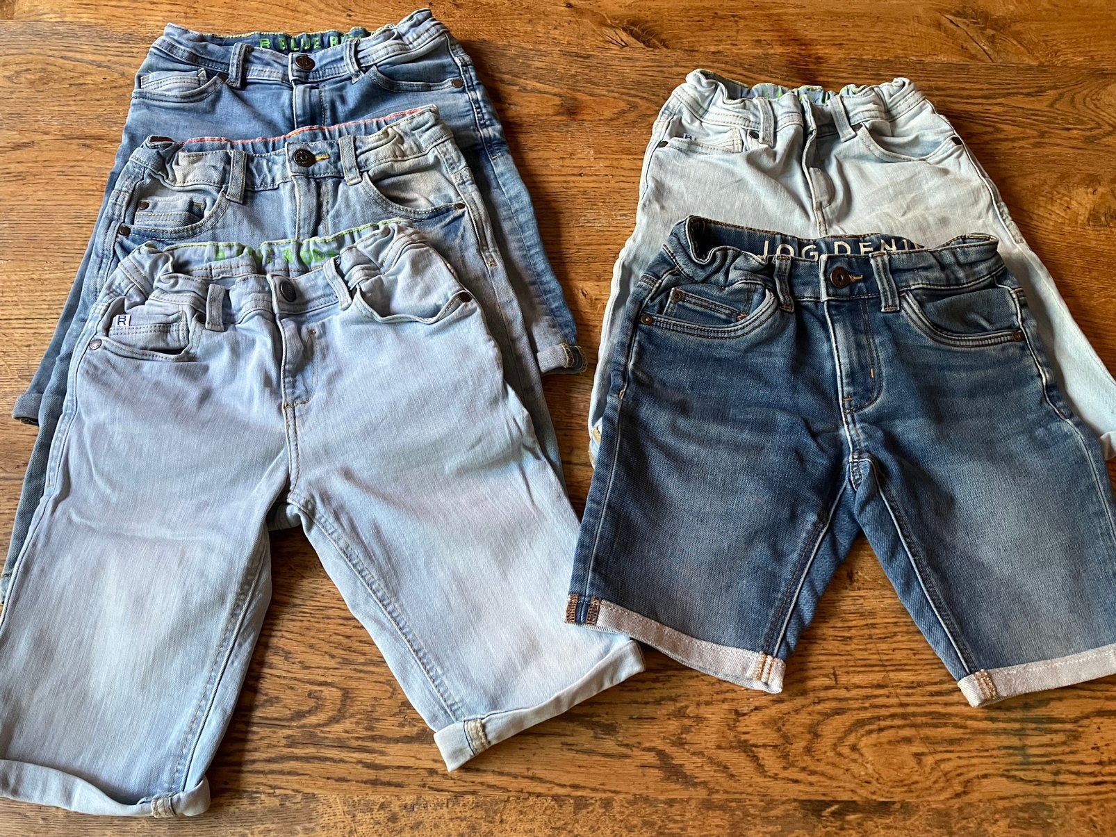 5 korte broeken spijkerbroeken jongen maat 128, Ophalen of Verzenden, Zo goed als nieuw, Jongen, Broek