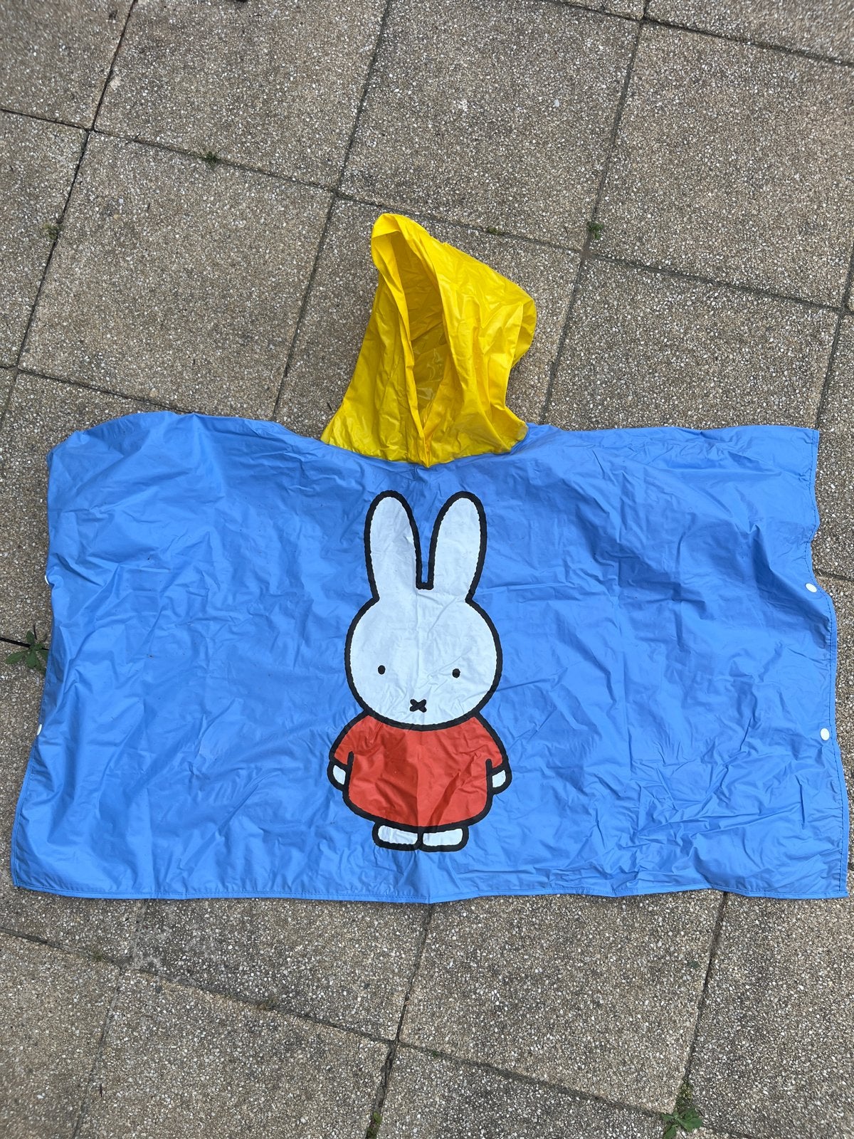 Nijntje regenponcho voor kinderen, Caravans en Kamperen, Regenkleding, Ophalen of Verzenden, Gebruikt, Regenpak, Kinderen