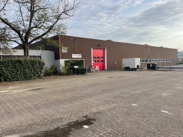 huur magazijn, 1400 m², Huur, Bedrijfsruimte