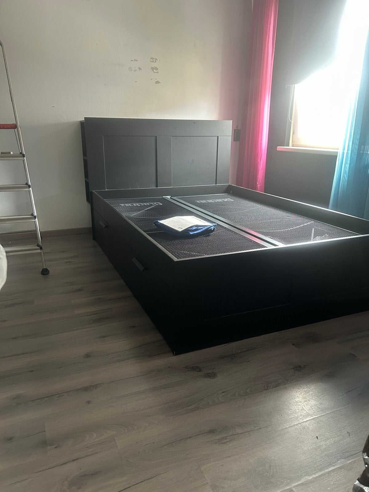 IKEA Brimnes bed 140x200 met Auping spiralen en achterwand, Huis en Inrichting, Ophalen, Gebruikt, Zwart, Tweepersoons