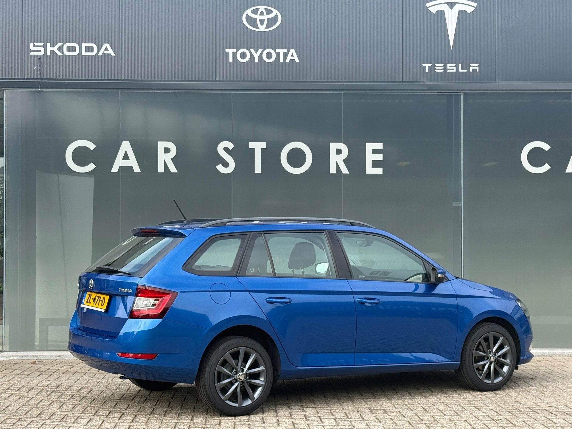 Skoda Fabia Combi 1.0 TSI BNS Edition Carplay|Parkeersensore, Auto's, Voorwielaandrijving, Dealer onderhouden, Stof, Gebruikt