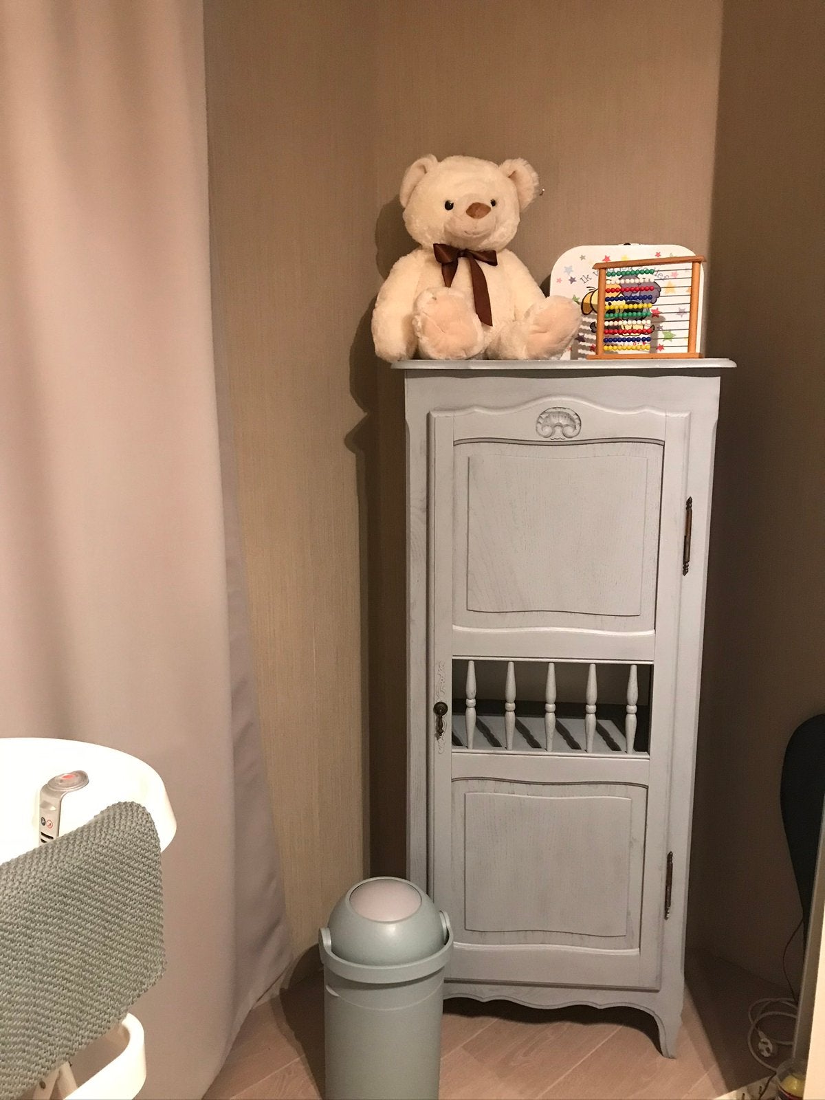 Antiek eiken kastje kinderkamer, Ophalen, Gebruikt, 105 cm of meer, Minder dan 50 cm