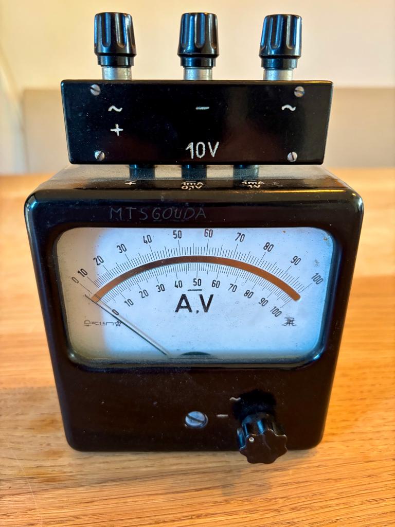 A.V-meter, Doe-het-zelf en Verbouw, Meetapparatuur, Ophalen of Verzenden, Gebruikt, Multimeter