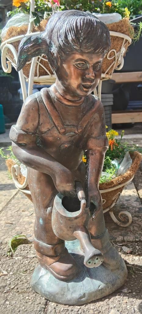 Bronzen beeld van een meisje met gieter, fontijn mogelijk, Ophalen, Gebruikt, Mensenbeeld