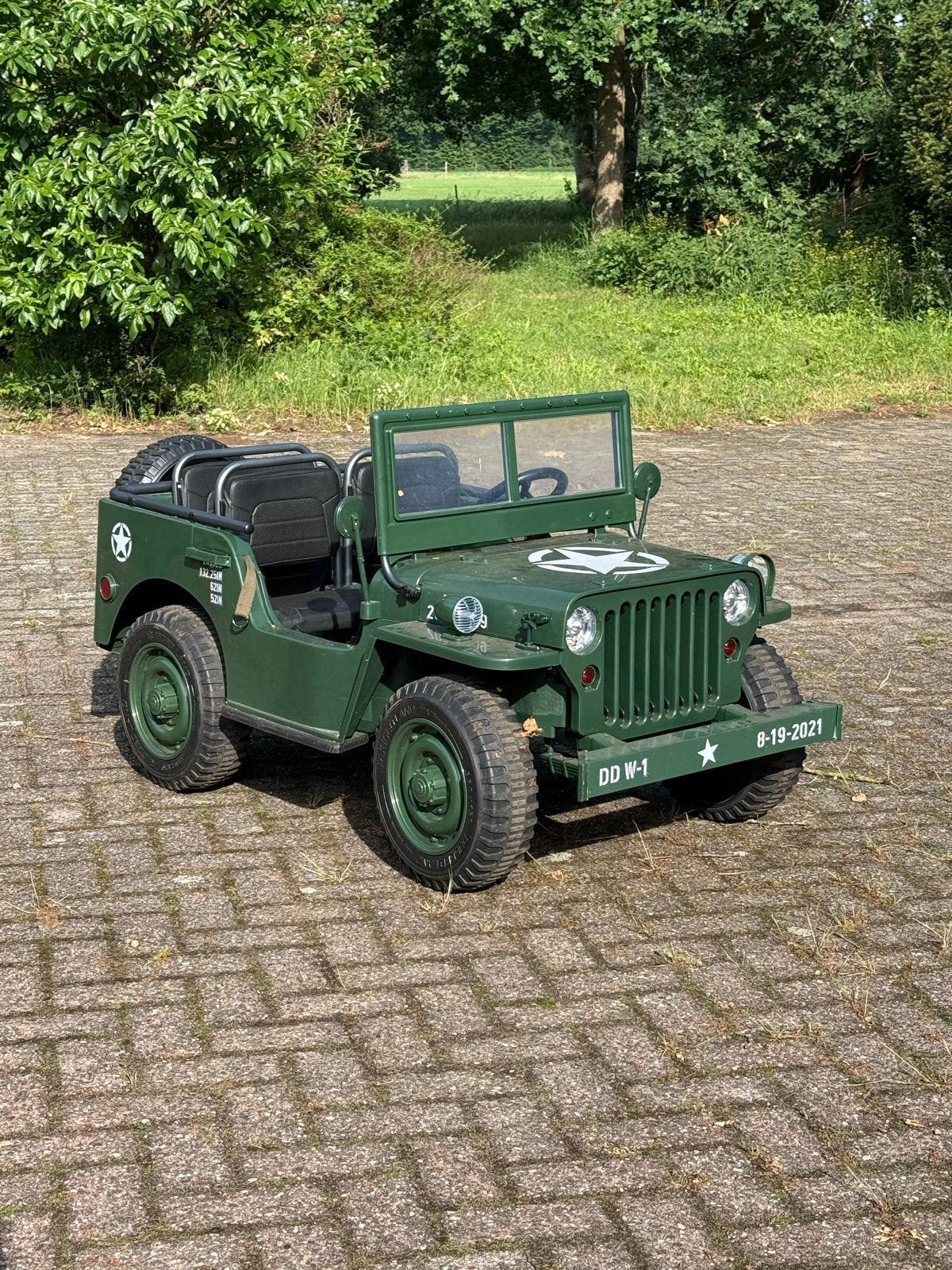 Stoere elektrische kinderjeep - Legergroen, Ophalen, Zo goed als nieuw