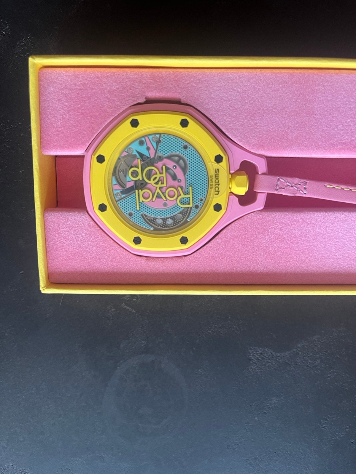 Swatch Royal Pop x Audemars Piguet - OTG Roz Savonette, Ophalen, Nieuw, Zakhorloge, Swatch