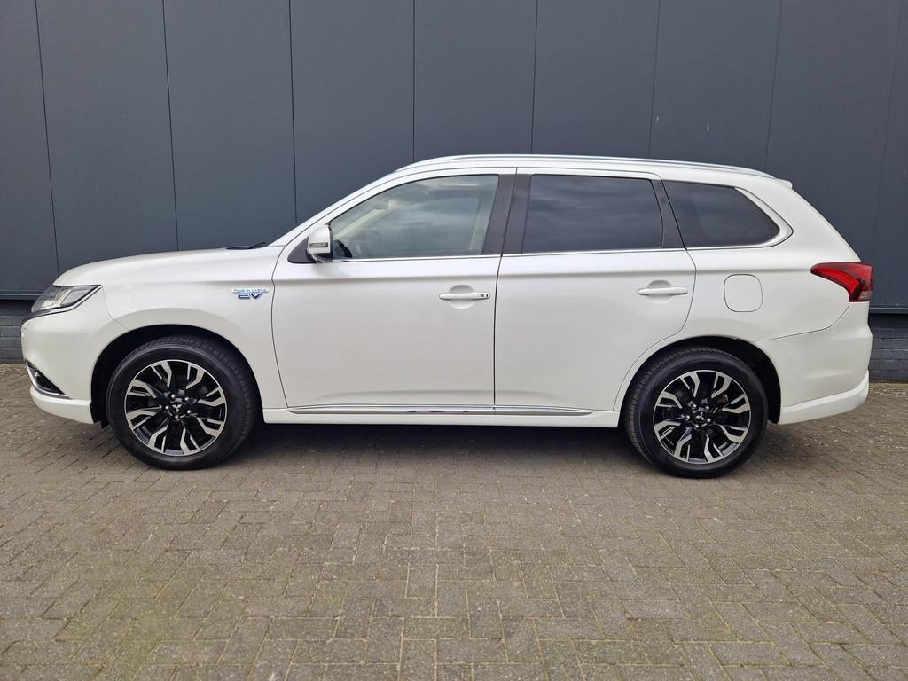 Mitsubishi Outlander 2.0 PHEV Premium, Wit, Bedrijf, Vierwielaandrijving, Hybride Elektrisch/Benzine