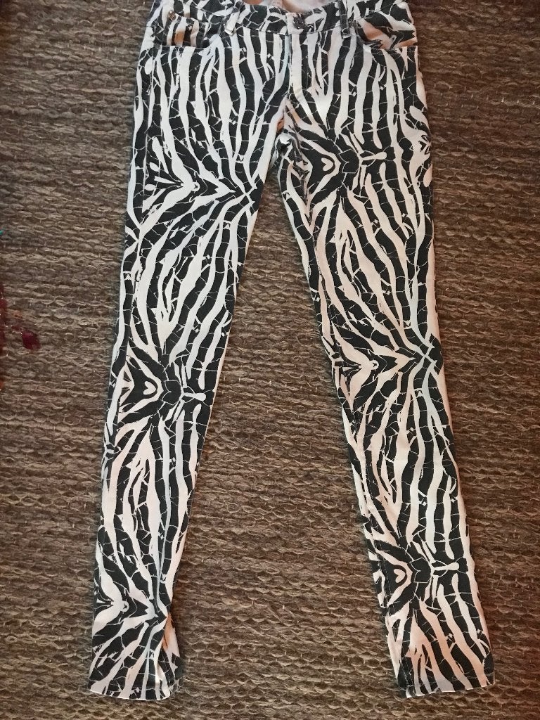 Super leuke broek met print JILL maat 164, Broek, Gebruikt, Meisje, Ophalen of Verzenden