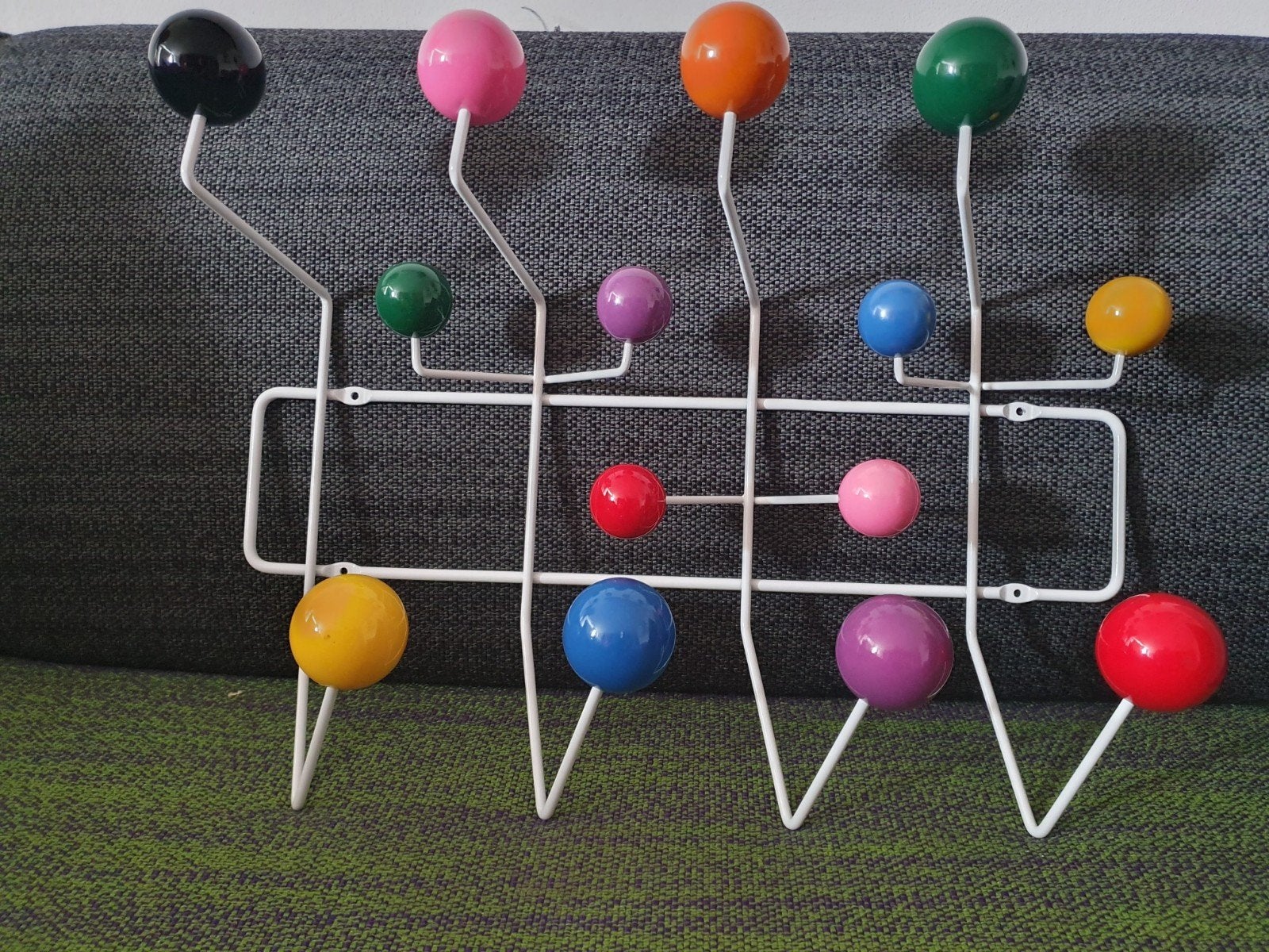 VITRA Eames Hang-It-All kapstok, kleurrijk design, Zo goed als nieuw, Minder dan 100 cm, Metaal, Ophalen