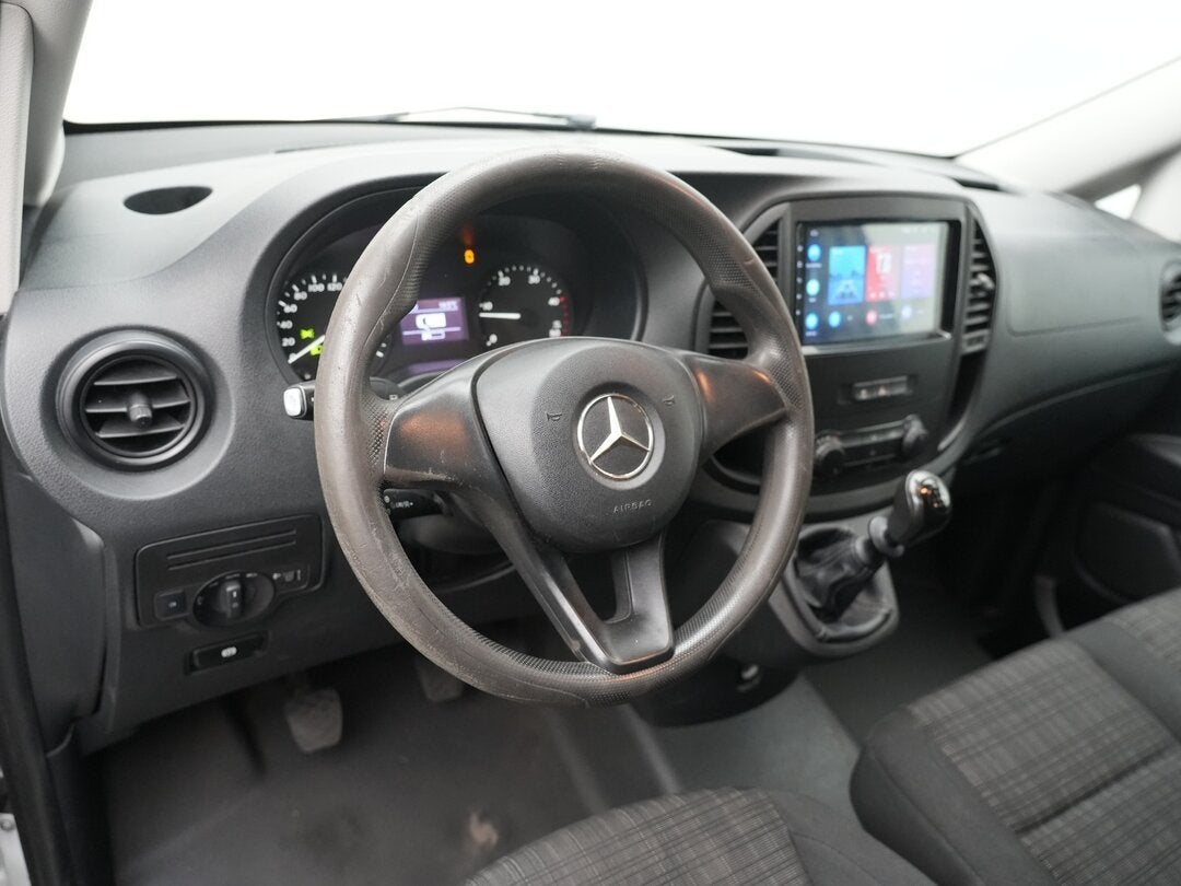 Mercedes Vito 116 Gesloten bestelwagen Trekhaak L3H1 XL Navi, Auto's, Euro 5, Gebruikt, 4 cilinders, 2000 kg