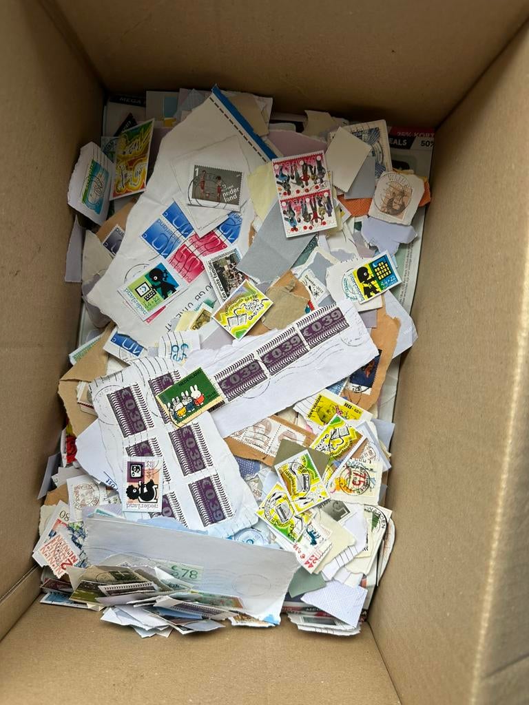 Doos 4800 Nederland, Postzegels en Munten, Postzegels | Volle albums en Verzamelingen, Verzenden, Nederland