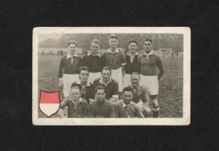 Voetbalplaatje DEC Amsterdam 1930/1931 (298)., Ophalen of Verzenden, Zo goed als nieuw