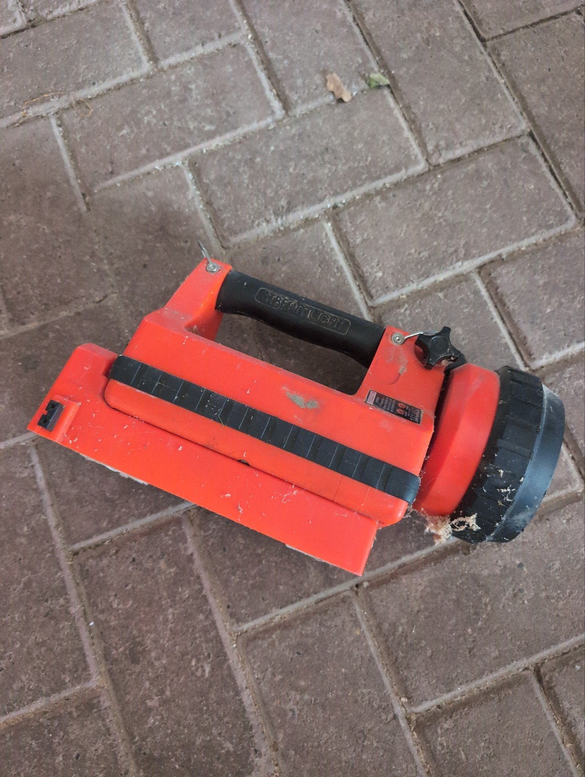 Robuuste Oranje Zaklamp - Ideaal voor Buiten, Caravans en Kamperen, Zaklampen, Ophalen of Verzenden, Batterij