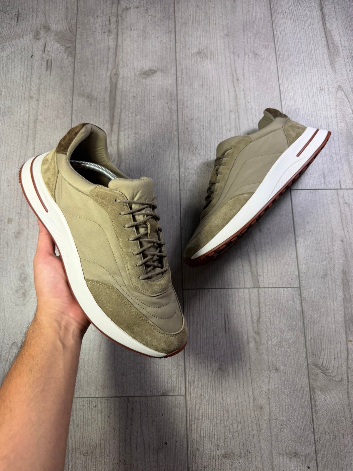 Loro piana, Bruin, Ophalen of Verzenden, Sneakers of Gympen, Gedragen