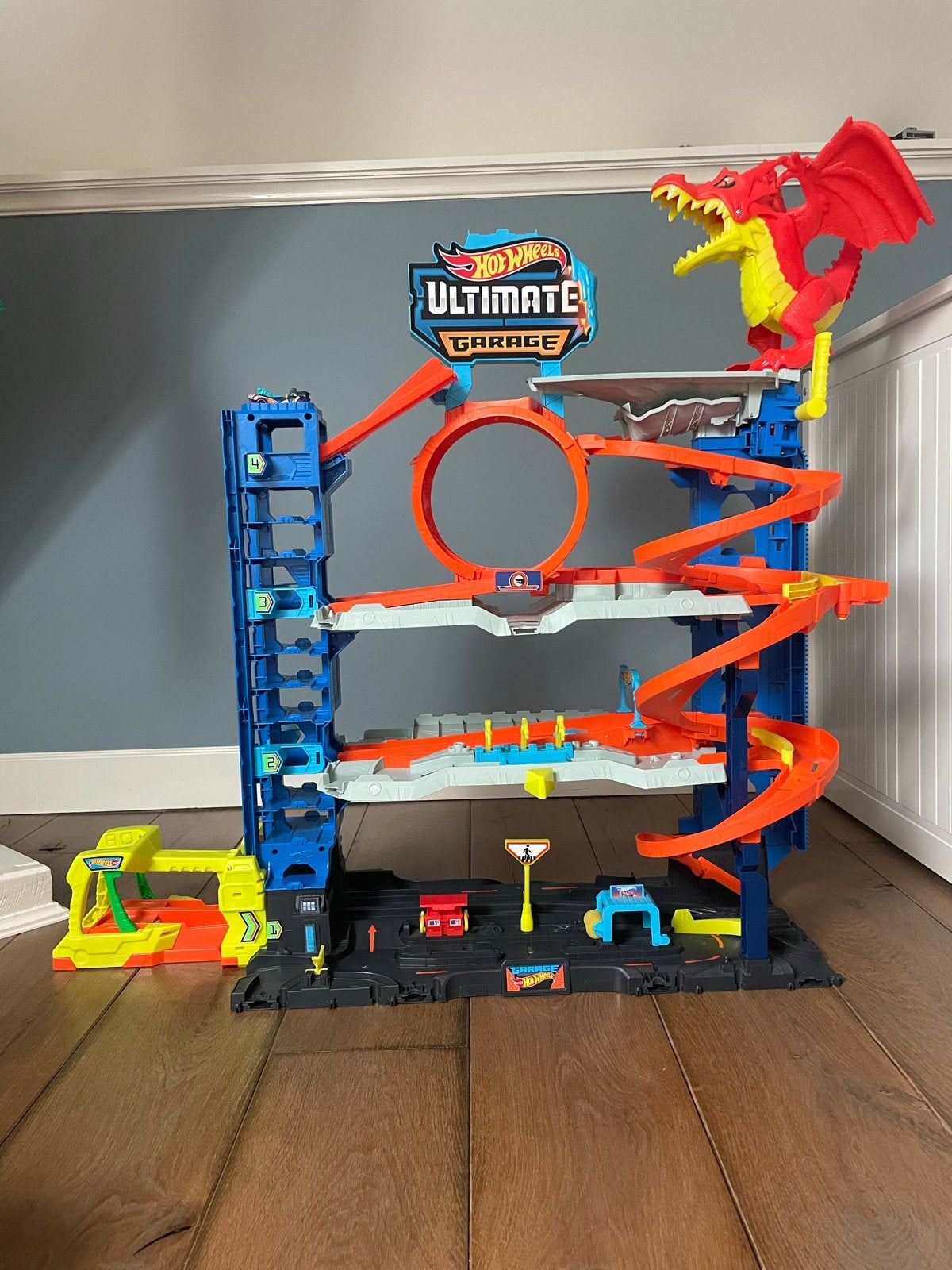 Hot Wheels Ultimate Garage met draak, Ophalen of Verzenden, Gebruikt