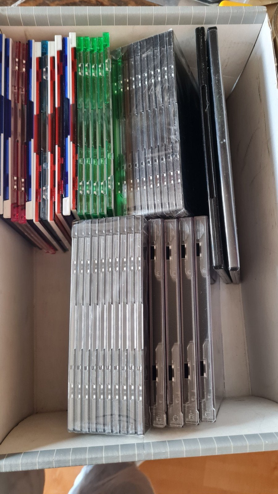 partij van ingeveer 40 nieuwe CD/DVD cases, Computers en Software, Ophalen of Verzenden, Nieuw, Overige typen