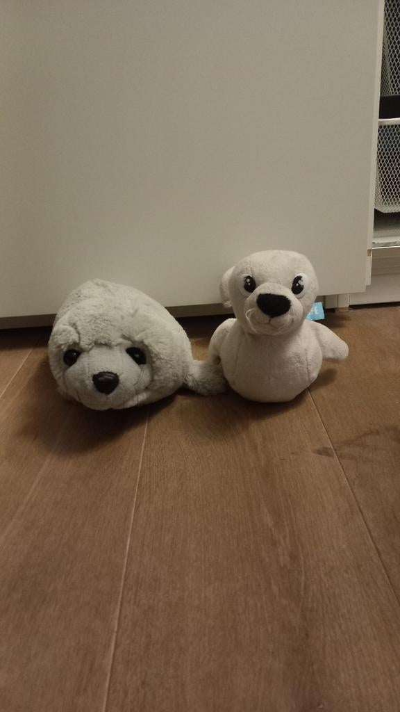 Twee zeehonden knuffels, Kinderen en Baby's, Gebruikt, Overige typen, Grijs, Ophalen of Verzenden