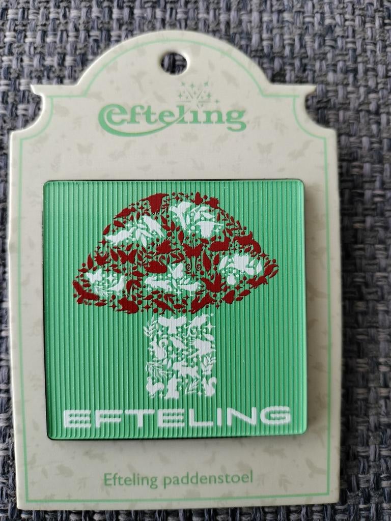 Efteling pin: Efteling Paddenstoel, Verzenden, Nieuw, Button of Speldje