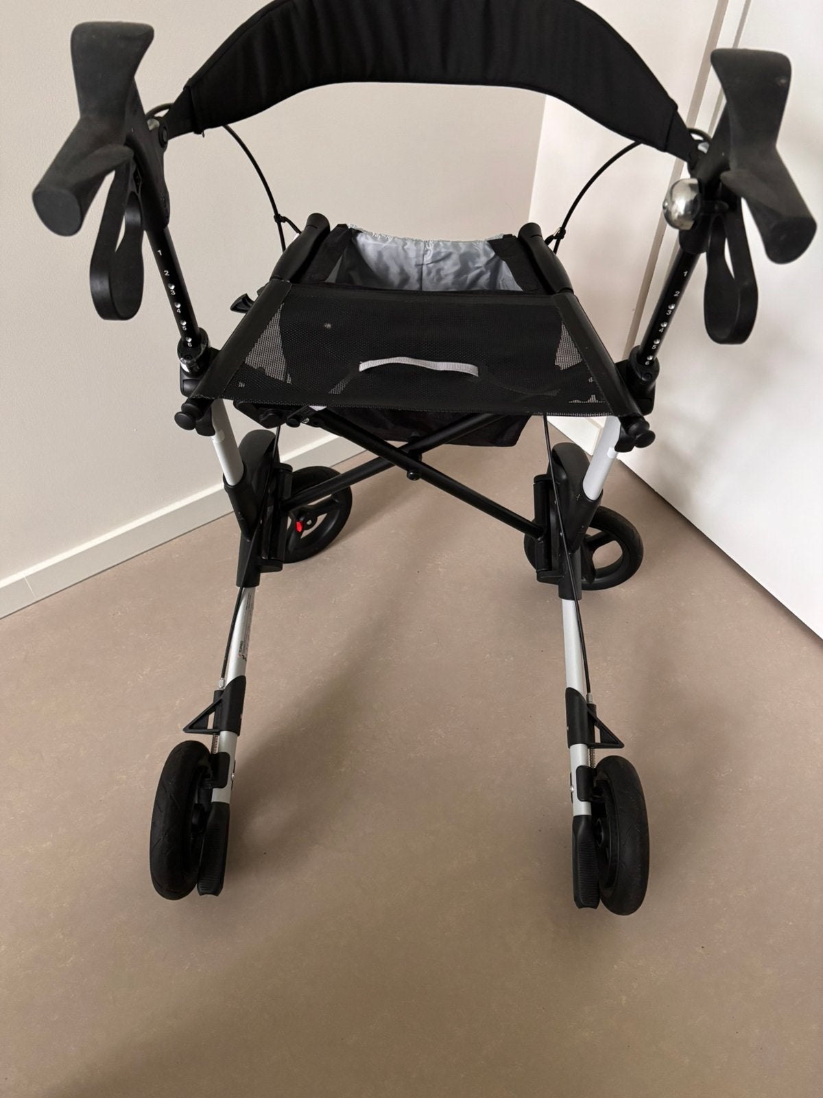 TOPRO Troja 5G rollator  – zilver – (zo goed als) nieuw, Diversen, Ophalen, Lichtgewicht, Nieuw