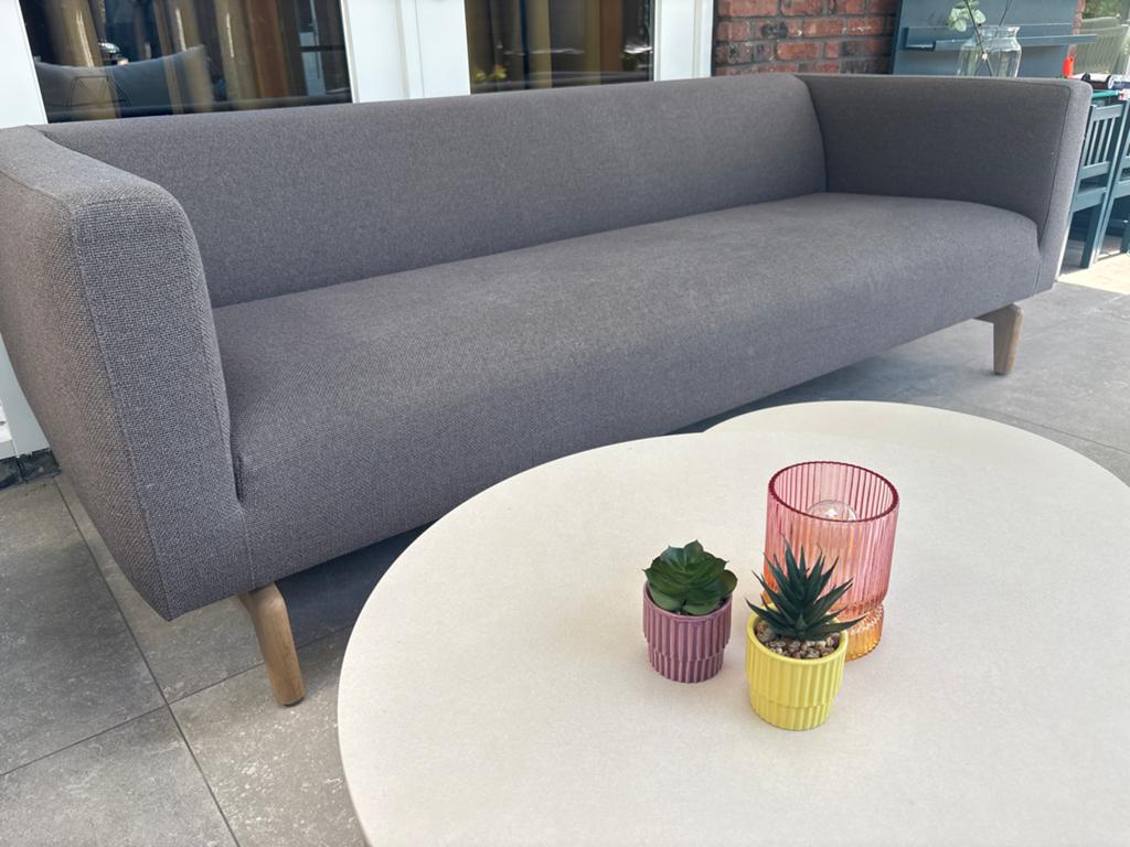 Moderne 3-zits bank - koozo dennis, Huis en Inrichting, Banken | Bankstellen, Ophalen, Driepersoons, 75 tot 100 cm, Zo goed als nieuw