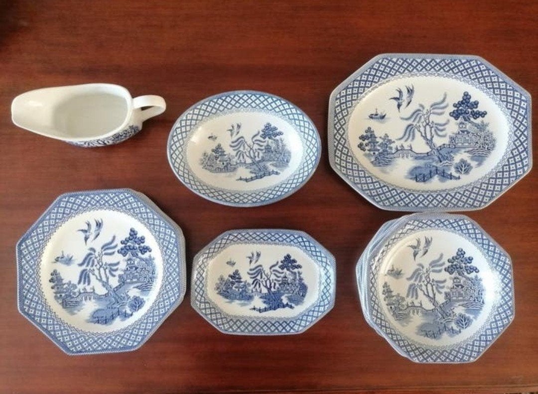 Delen van Royal Staffordshire servies, Huis en Inrichting, Keuken | Servies, Ophalen, Overige typen, Zo goed als nieuw, Overige stijlen